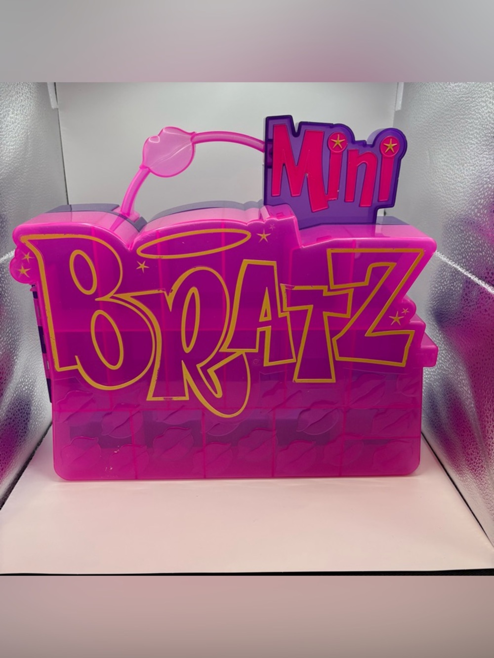 Mini Bratz Pink Collectible Carry Case